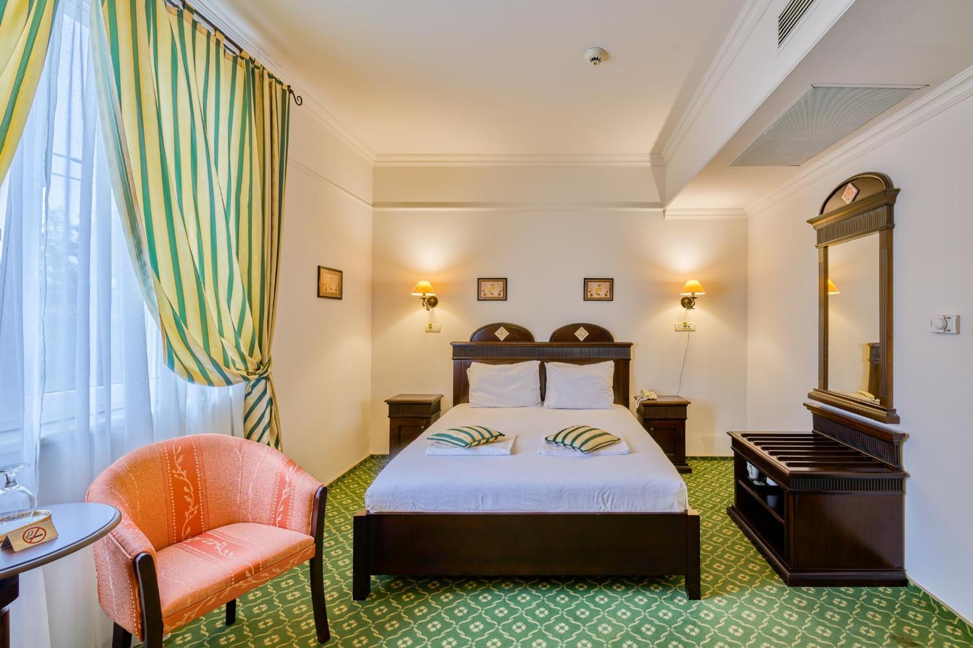 Hotel Classico ทิมิชัวรา ภายนอก รูปภาพ