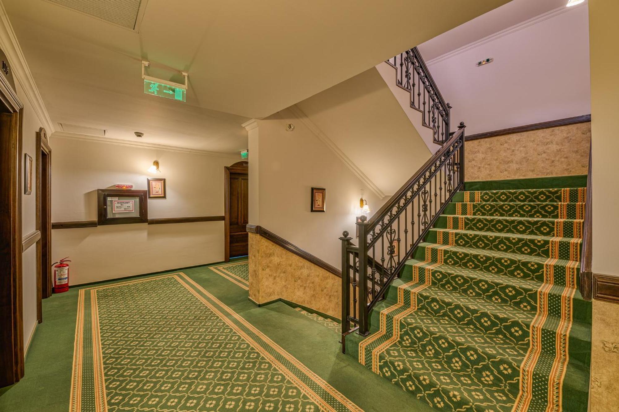 Hotel Classico ทิมิชัวรา ภายนอก รูปภาพ
