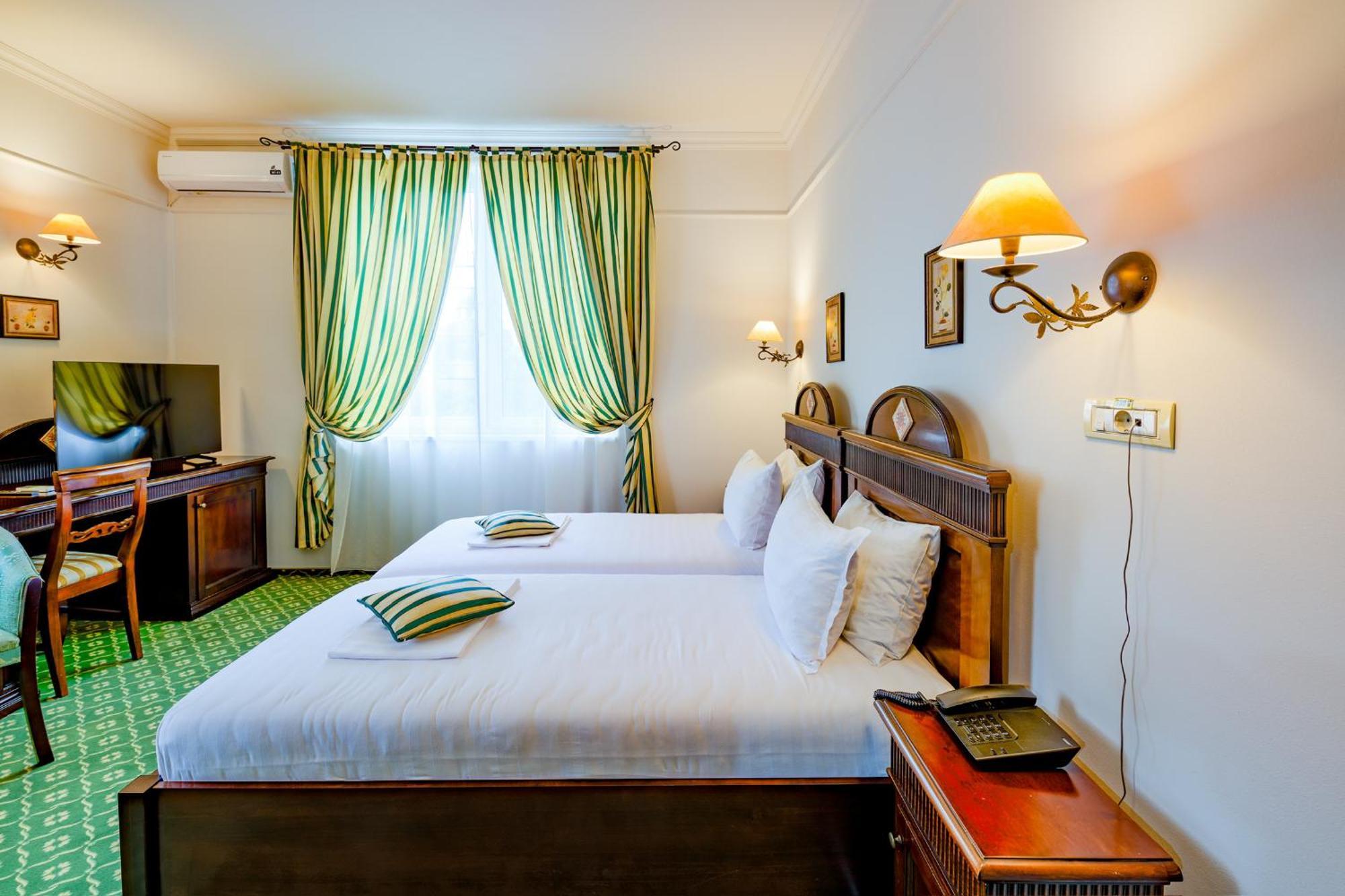 Hotel Classico ทิมิชัวรา ภายนอก รูปภาพ