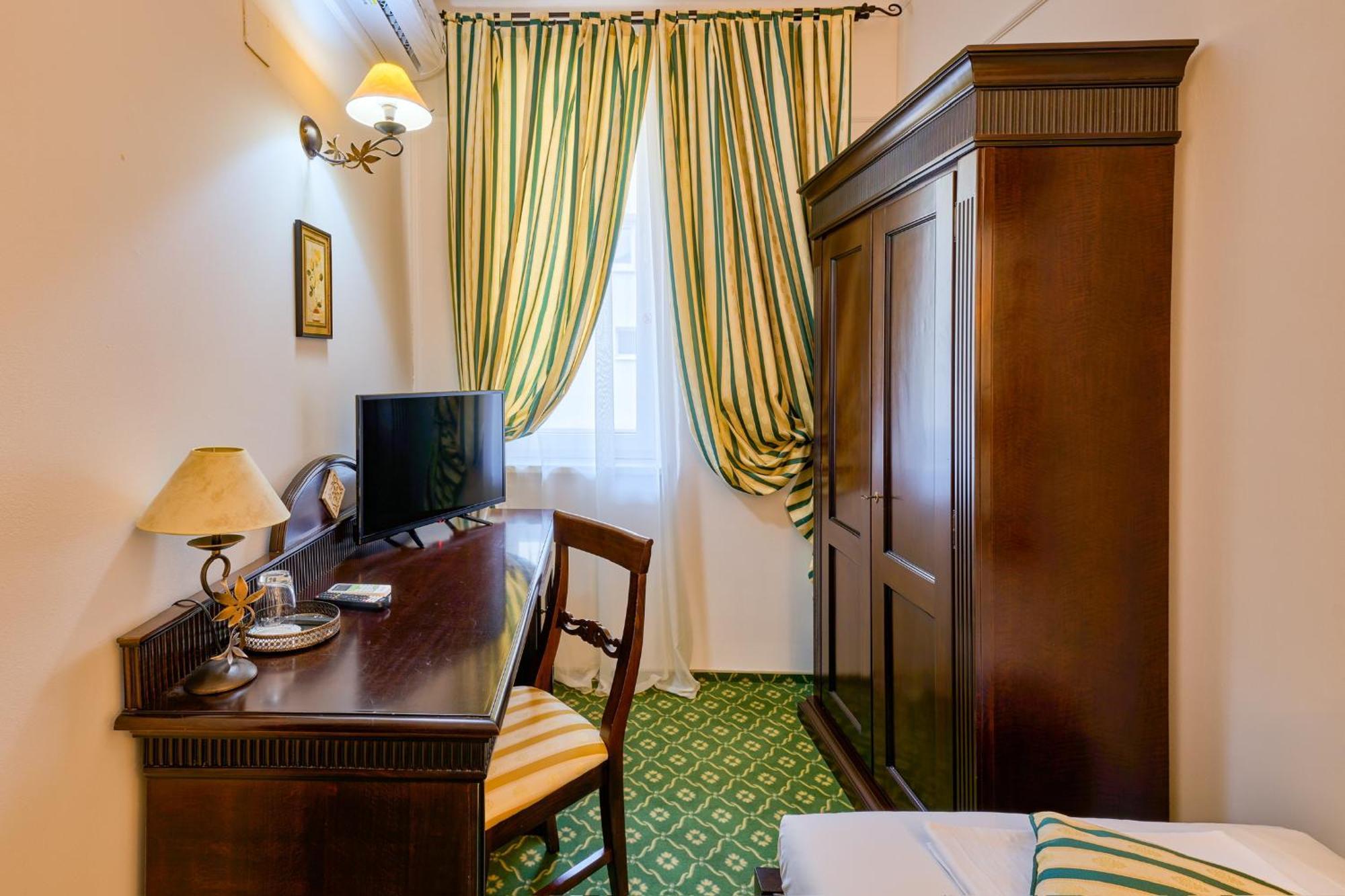 Hotel Classico ทิมิชัวรา ภายนอก รูปภาพ