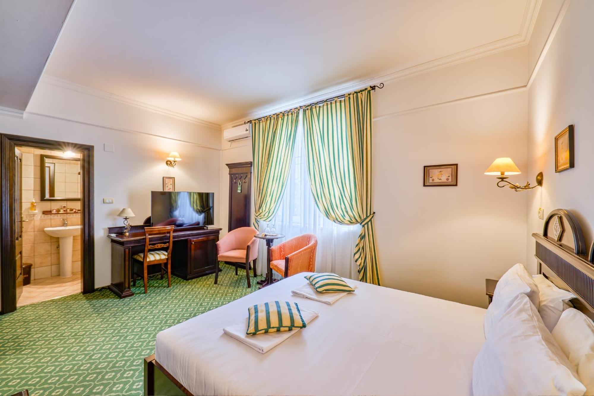 Hotel Classico ทิมิชัวรา ภายนอก รูปภาพ