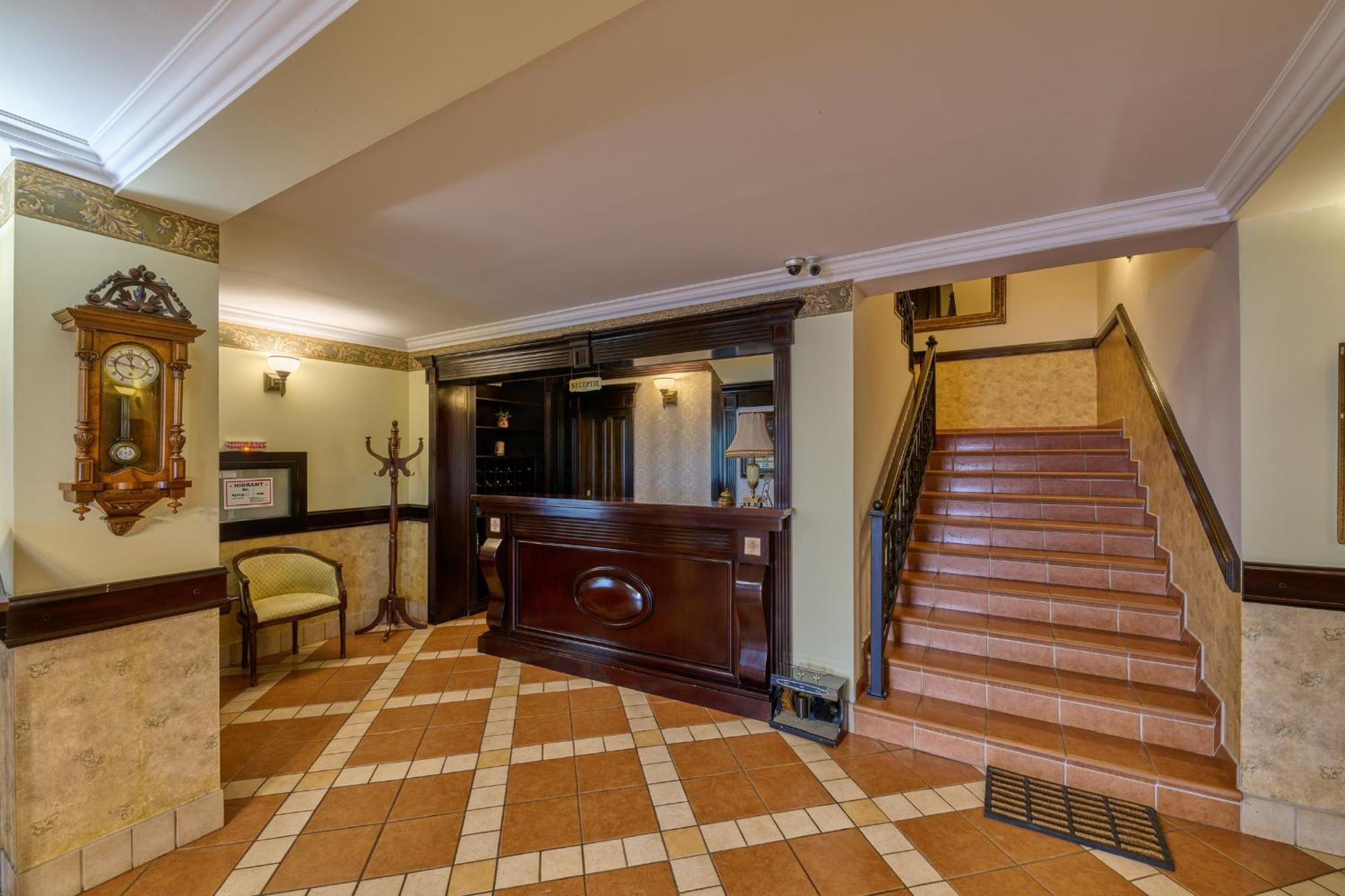 Hotel Classico ทิมิชัวรา ภายนอก รูปภาพ